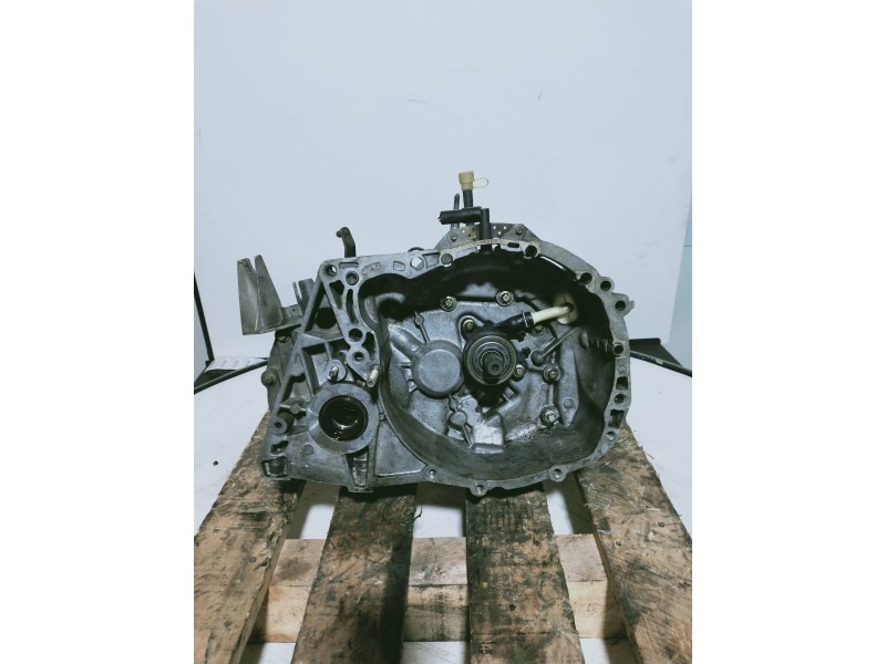 Recambio de caja cambios para renault megane ii berlina 3p confort authentique referencia OEM IAM JR5104 A024155 