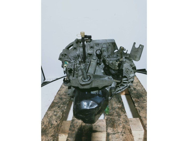 Recambio de caja cambios para renault megane ii berlina 3p confort authentique referencia OEM IAM JR5104 A024155 