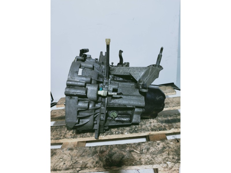 Recambio de caja cambios para renault megane ii berlina 3p confort authentique referencia OEM IAM JR5104 A024155 