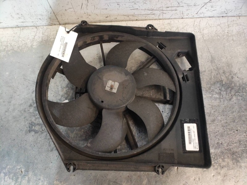 Recambio de electroventilador para renault clio ii fase i (b/cbo) 1.9 d referencia OEM IAM 8240188  