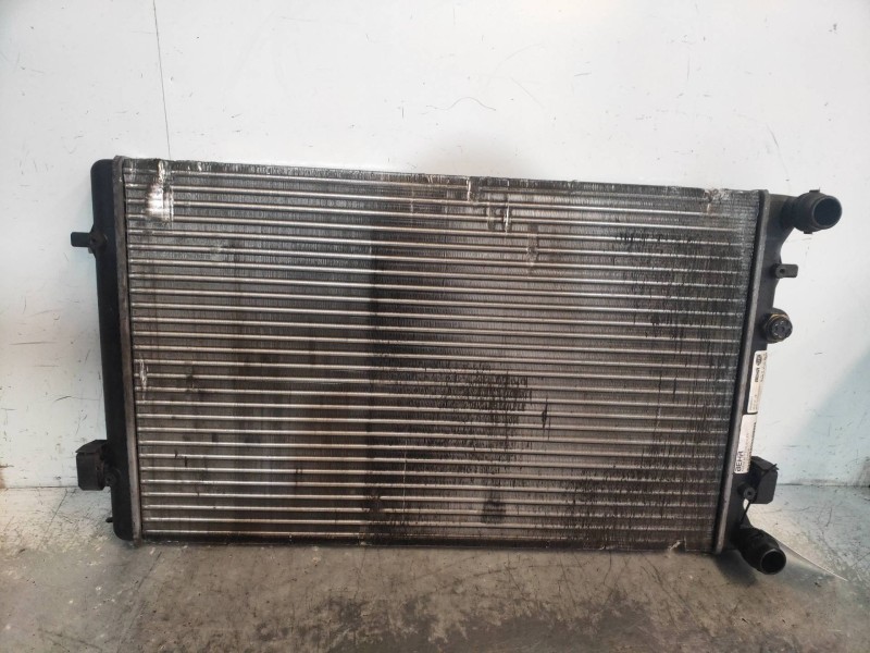 Recambio de radiador agua para volkswagen bora berlina (1j2) highline referencia OEM IAM 8MK376713781  