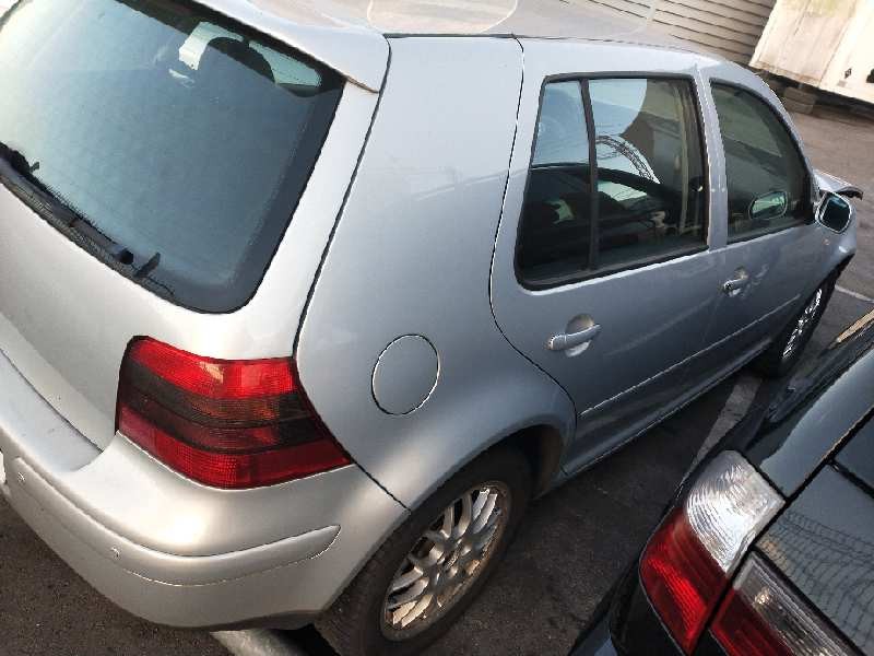 volkswagen golf iv berlina (1j1) del año 2001