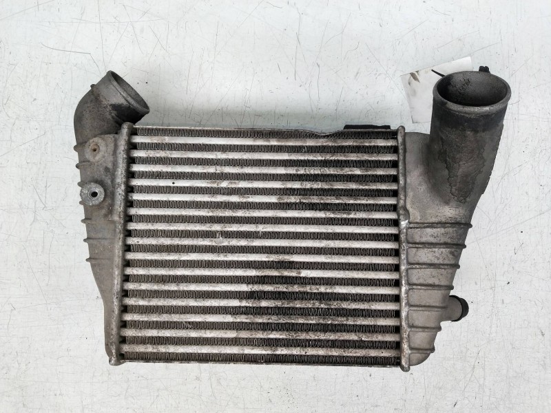 Recambio de intercooler para audi 100 berlina (c4) 2.5 tdi referencia OEM IAM 1231471   Recambio de intercooler para audi 100 berlina (c4) 2.5 tdi referencia OEM IAM 1231471