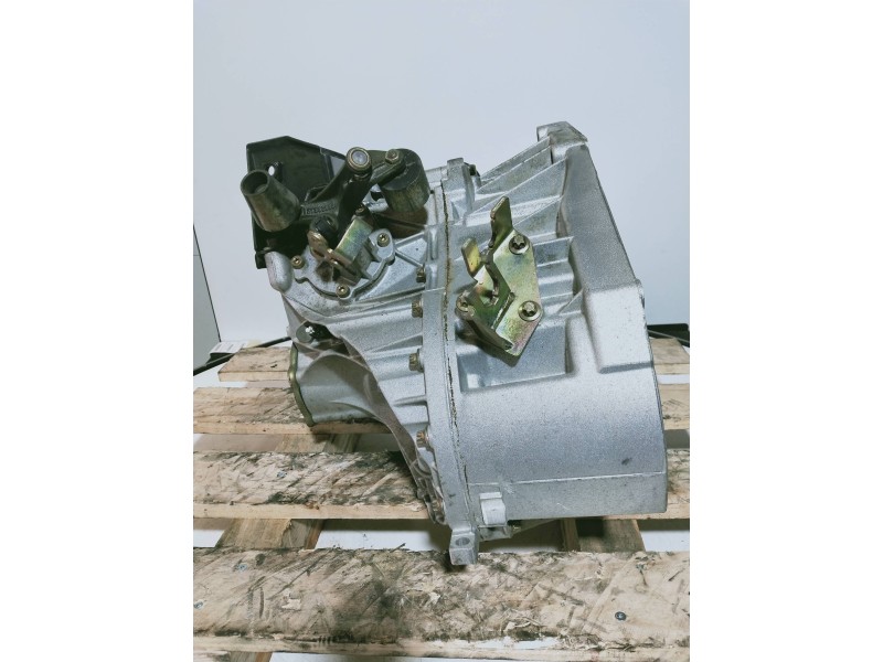 Recambio de caja cambios para mg rover serie 75 (rj) 2.0 cdt classic referencia OEM IAM 47R37 01 708 99677 