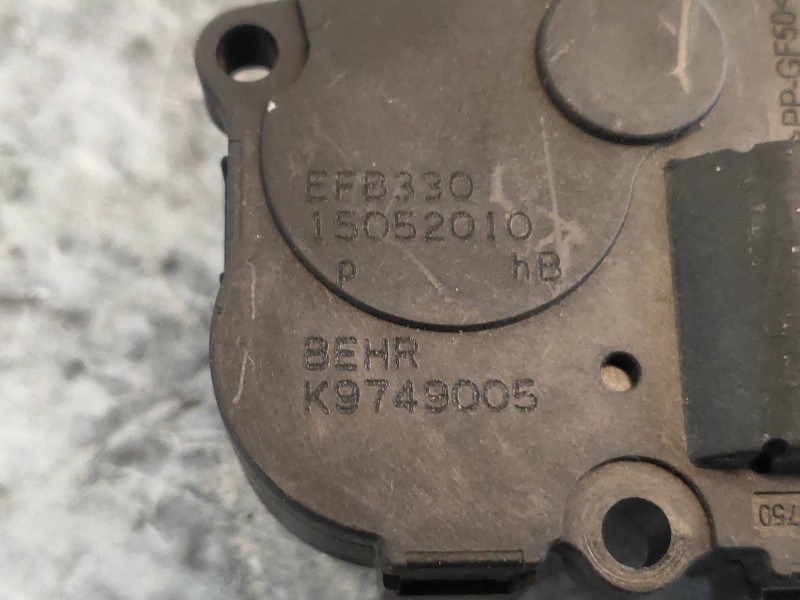 Recambio de motor apertura trampillas climatizador para bmw serie 5 lim. (f10) 525d referencia OEM IAM K9749005  