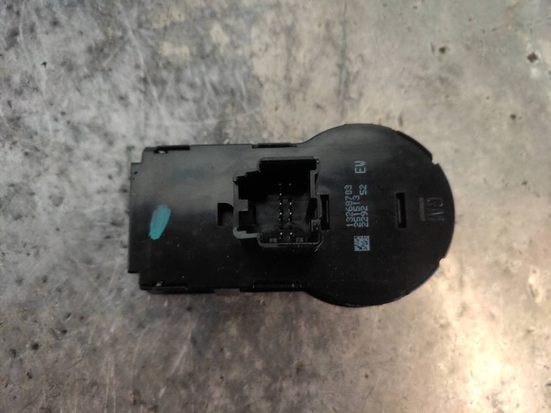 Recambio de mando luces para opel astra j lim. cosmo referencia OEM IAM 13268703  