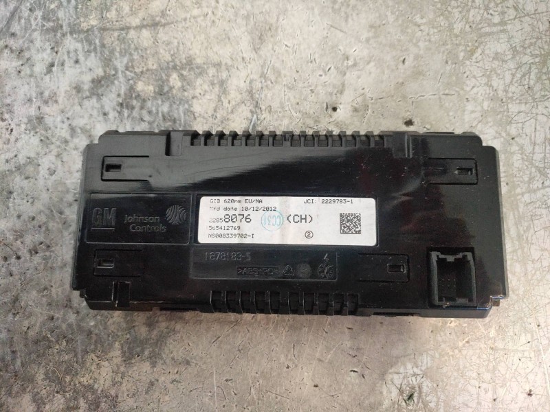 Recambio de pantalla multifuncion para opel astra j lim. cosmo referencia OEM IAM 22858076 565412769 22297831