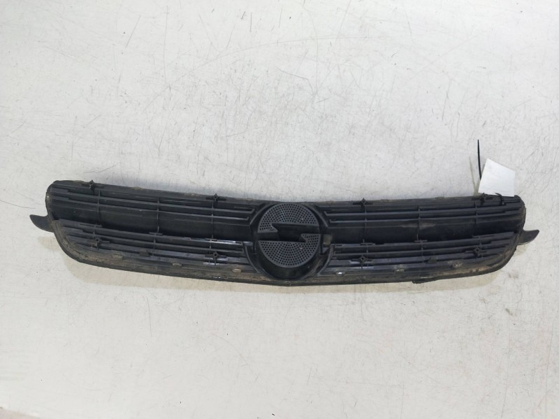 Recambio de rejilla delantera para opel vectra c berlina comfort referencia OEM IAM   