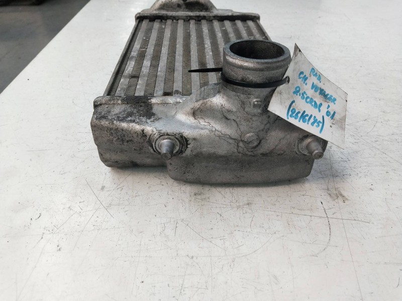 Recambio de intercooler para chrysler voyager (rg) 2.5 crd cat referencia OEM IAM 1072868503A  