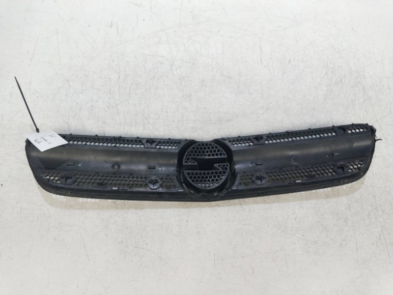 Recambio de rejilla delantera para opel signum referencia OEM IAM   