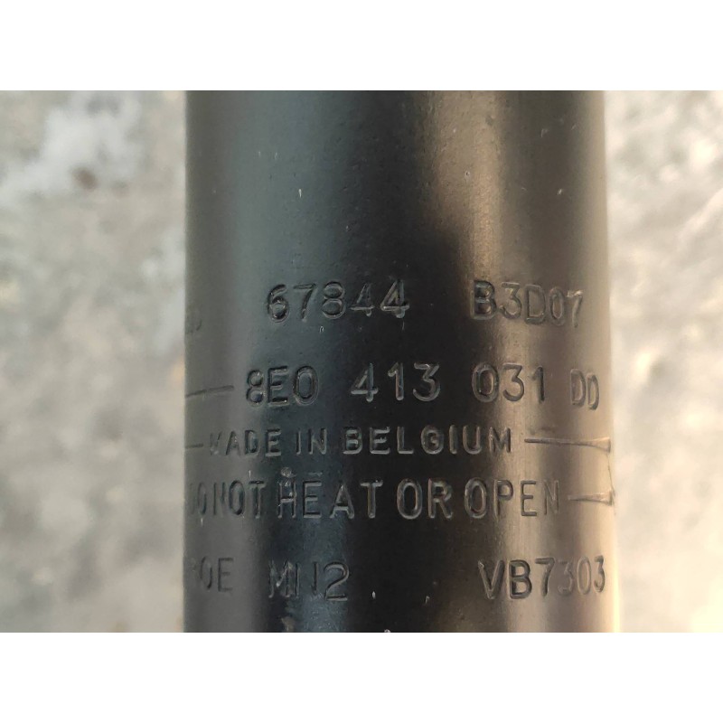 Recambio de amortiguador delantero derecho para audi a4 berlina (8e) 1.8 t referencia OEM IAM 8E0413031  