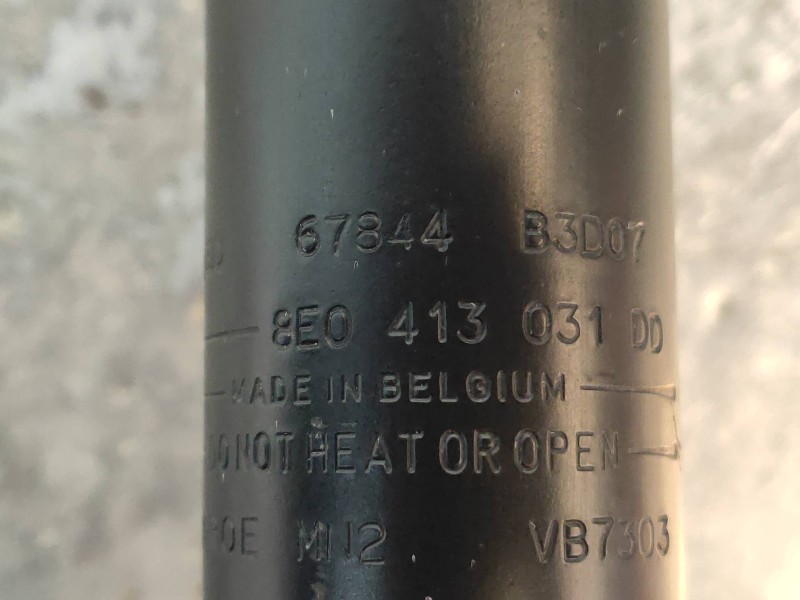 Recambio de amortiguador delantero derecho para audi a4 berlina (8e) 1.8 t referencia OEM IAM 8E0413031  