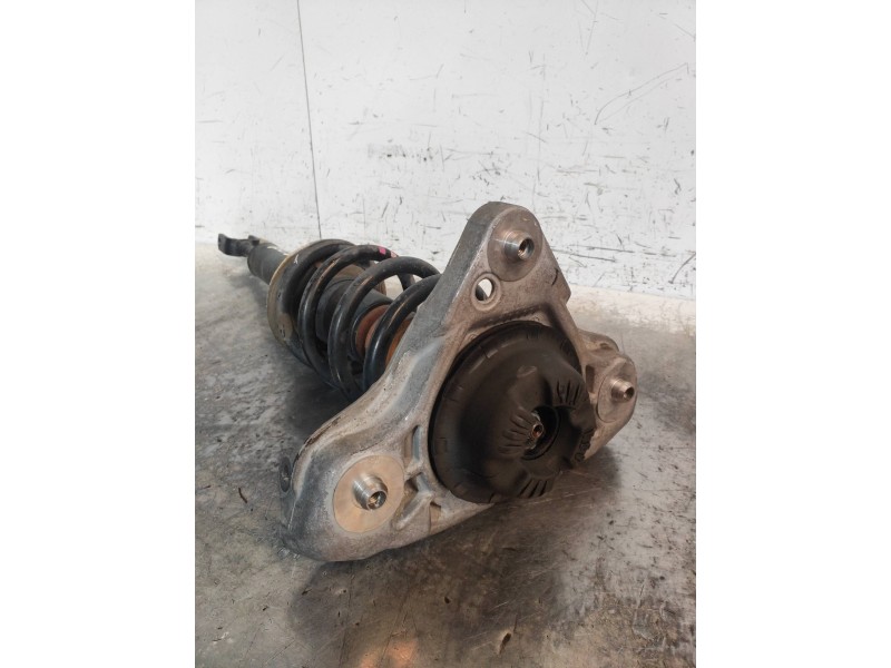 Recambio de amortiguador delantero derecho para audi a4 berlina (8e) 1.8 t referencia OEM IAM 8E0413031  
