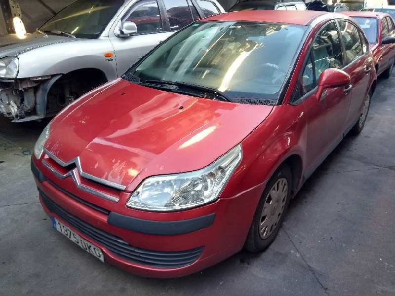 citroen c4 berlina del año 2005