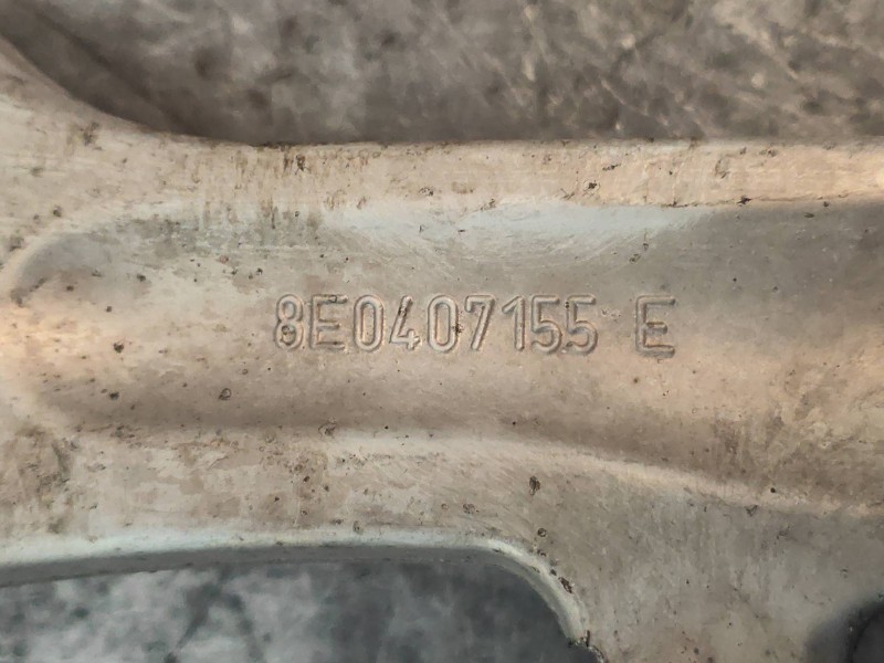 Recambio de brazo suspension superior delantero izquierdo para audi a4 berlina (8e) 1.8 t referencia OEM IAM 8E0407155E  