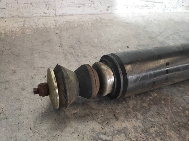 Recambio de amortiguador trasero derecho para lancia delta (181) s referencia OEM IAM 519501040  