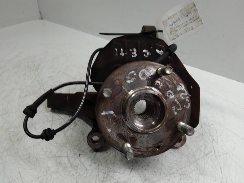 Recambio de mangueta delantera izquierda para chevrolet lacetti 2.0 diesel cat referencia OEM IAM   