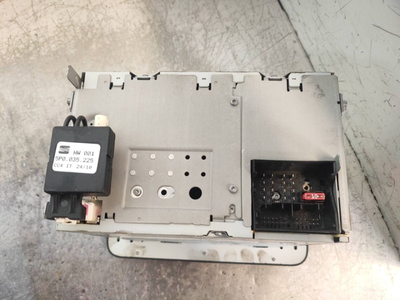 Recambio de sistema audio / radio cd para seat leon (1p1) reference referencia OEM IAM 5P0035186 7640236366 