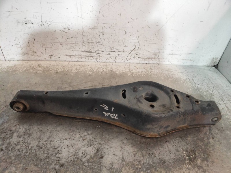 Recambio de brazo suspension inferior trasero izquierdo para seat leon (1p1) reference referencia OEM IAM   