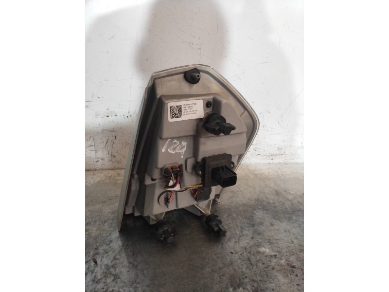 Recambio de piloto trasero izquierdo para lancia thema gold referencia OEM IAM 68042175AE  