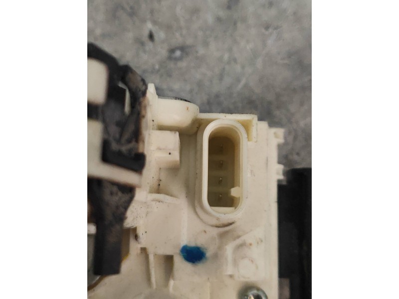 Recambio de motor cierre centralizado trasero izquierdo para lancia thema gold referencia OEM IAM P04589915AD  156054572