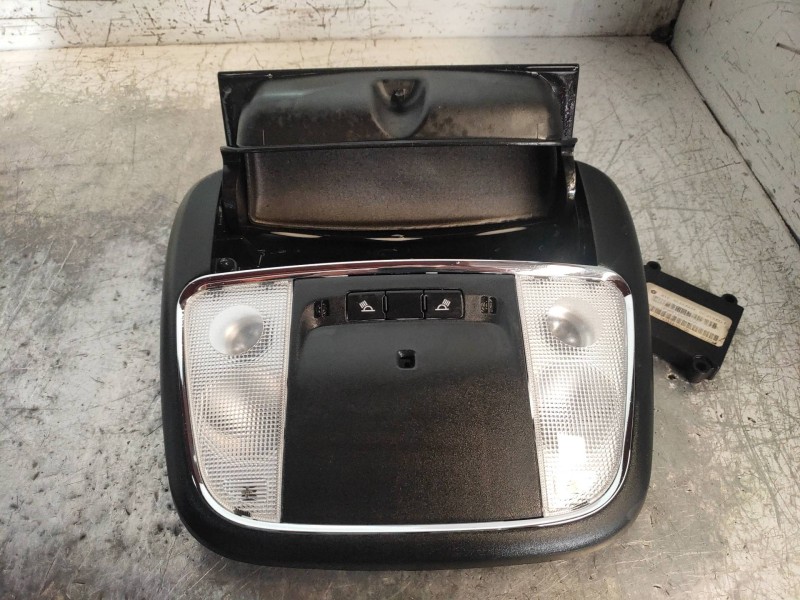 Recambio de luz interior para lancia thema gold referencia OEM IAM 68146915AA 2115256 