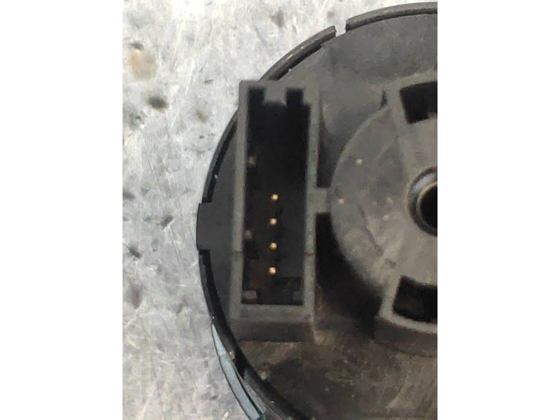 Recambio de mando luces para lancia thema gold referencia OEM IAM 68041761AB  