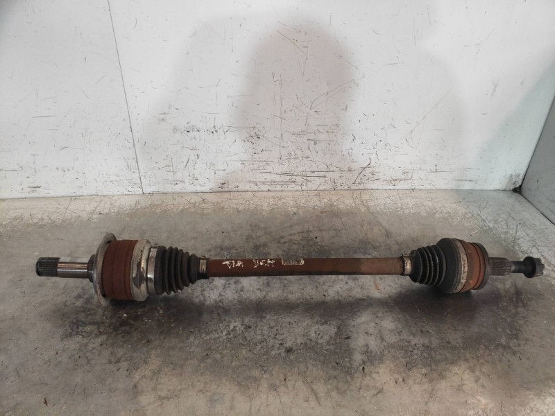 Recambio de transmision trasera derecha para lancia thema gold referencia OEM IAM P68080382AA  