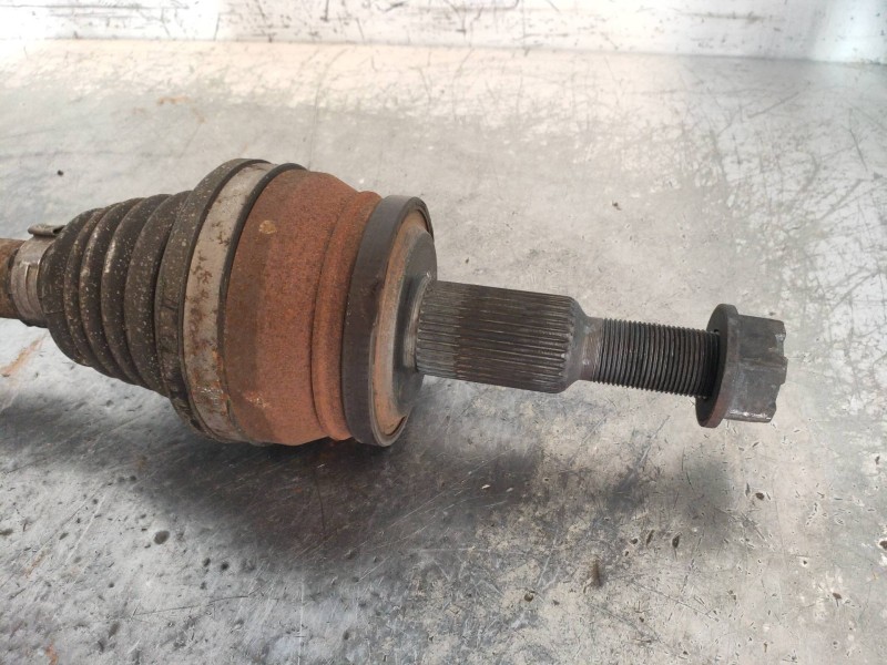 Recambio de transmision trasera derecha para lancia thema gold referencia OEM IAM P68080382AA  