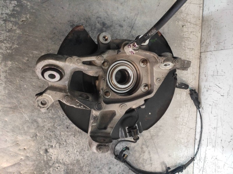 Recambio de mangueta trasera derecha para lancia thema gold referencia OEM IAM   