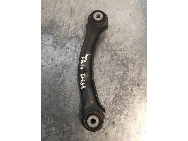 Recambio de brazo suspension superior trasero derecho para lancia thema gold referencia OEM IAM   