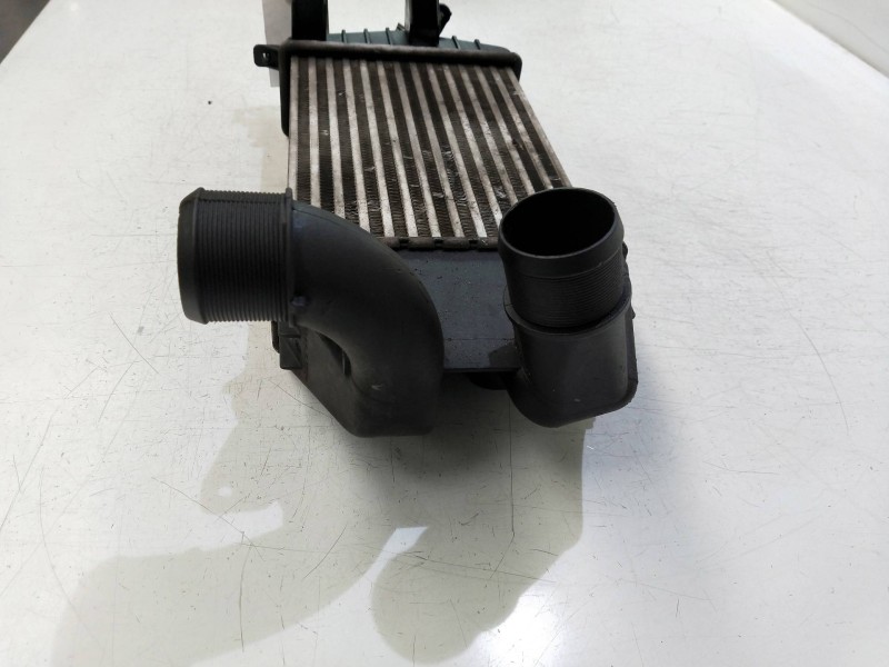 Recambio de intercooler para opel zafira b enjoy referencia OEM IAM 13240831  