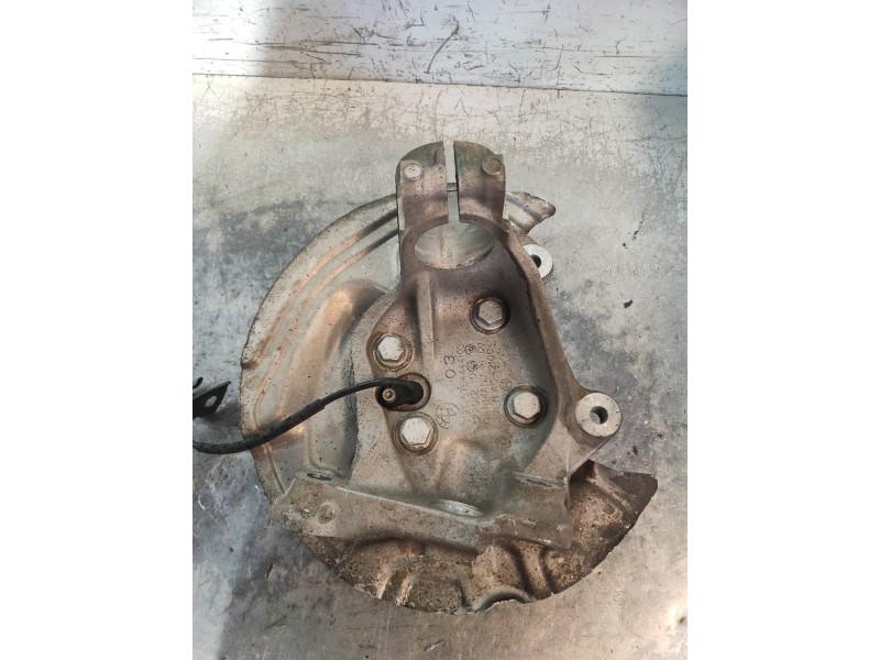 Recambio de mangueta delantera derecha para bmw serie 3 touring (e91) 320d referencia OEM IAM 3121676444403  