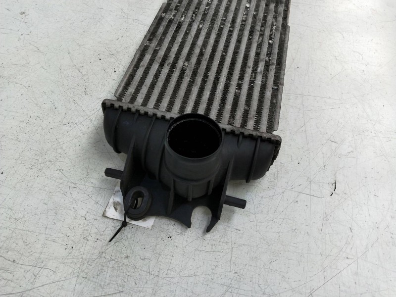 Recambio de intercooler para opel vivaro 1.9 cdti cat (f9q-760 / l08) referencia OEM IAM    Recambio de intercooler para opel vivaro 1.9 cdti cat (f9q-760 / l08) referencia OEM IAM