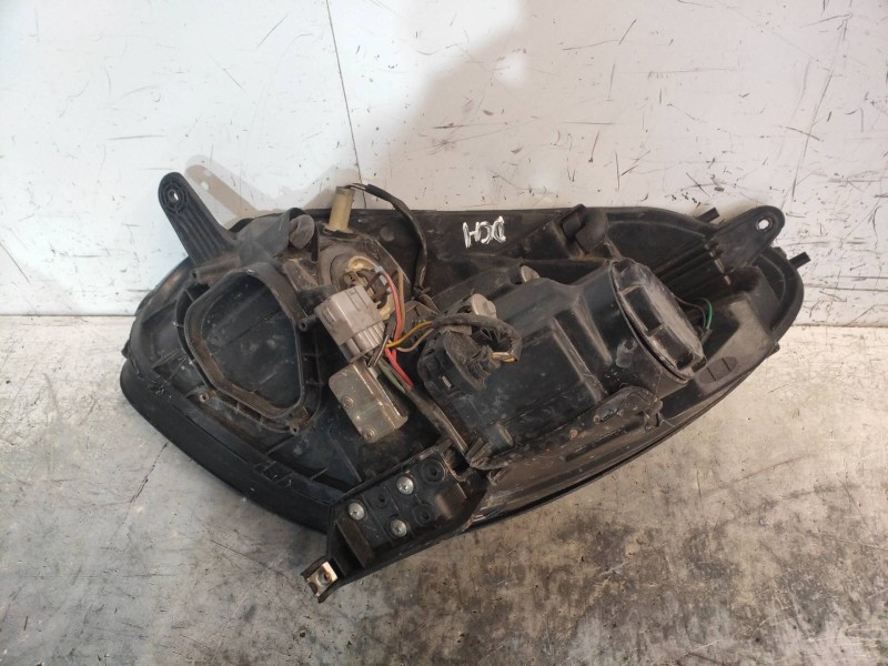 Recambio de faro derecho para subaru tribeca b9 3.0 cat referencia OEM IAM   