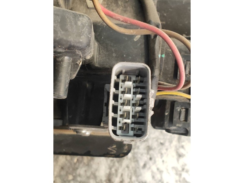 Recambio de faro derecho para subaru tribeca b9 3.0 cat referencia OEM IAM   