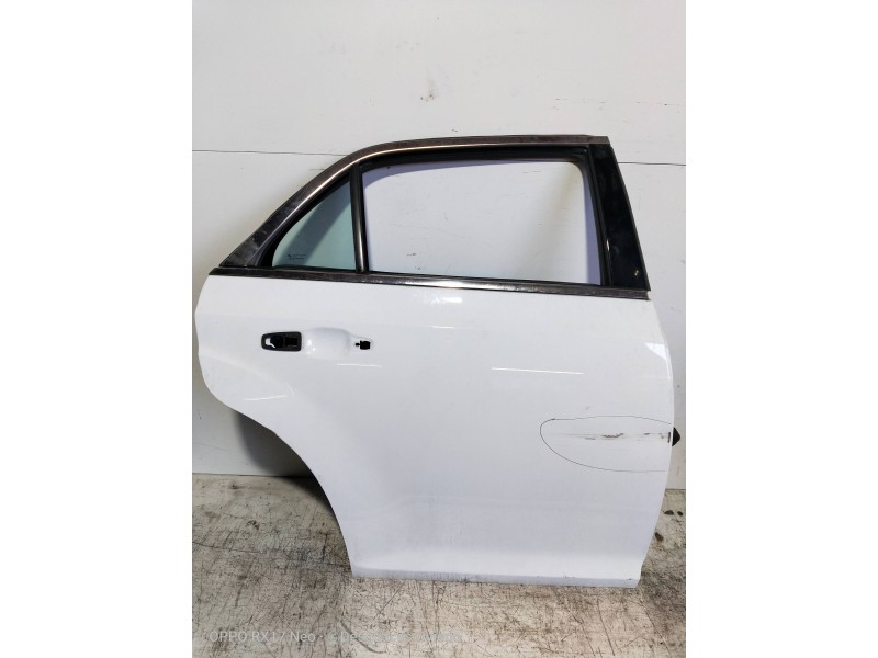 Recambio de puerta trasera derecha para lancia thema gold referencia OEM IAM  4P 