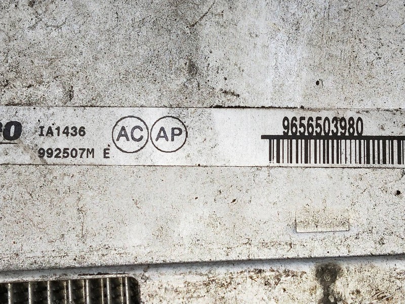 Recambio de intercooler para peugeot 308 1.6 16v hdi fap referencia OEM IAM 992507ME 9656503980  Recambio de intercooler para peugeot 308 1.6 16v hdi fap referencia OEM IAM 992507ME 9656503980