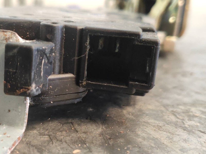 Recambio de motor cierre centralizado delantero izquierdo para subaru tribeca b9 3.0 cat referencia OEM IAM   