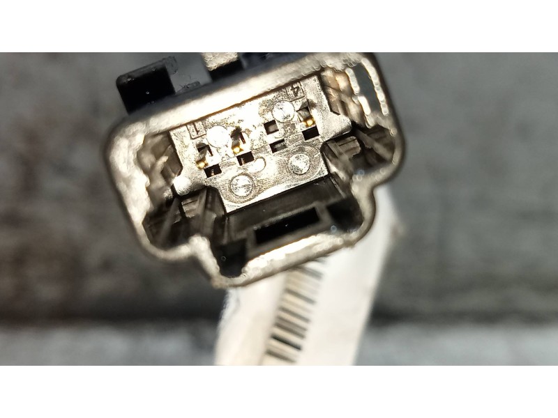 Recambio de piloto trasero derecho interior para renault clio iv limited referencia OEM IAM   