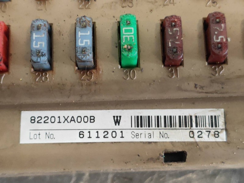 Recambio de caja reles / fusibles para subaru tribeca b9 3.0 cat referencia OEM IAM 82201XA00B  