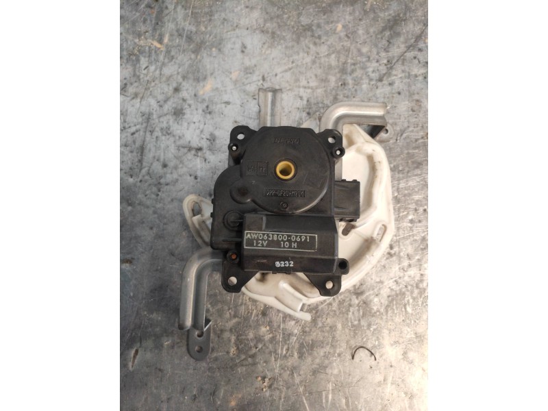 Recambio de motor apertura trampillas climatizador para subaru tribeca b9 3.0 cat referencia OEM IAM AW0638000691  