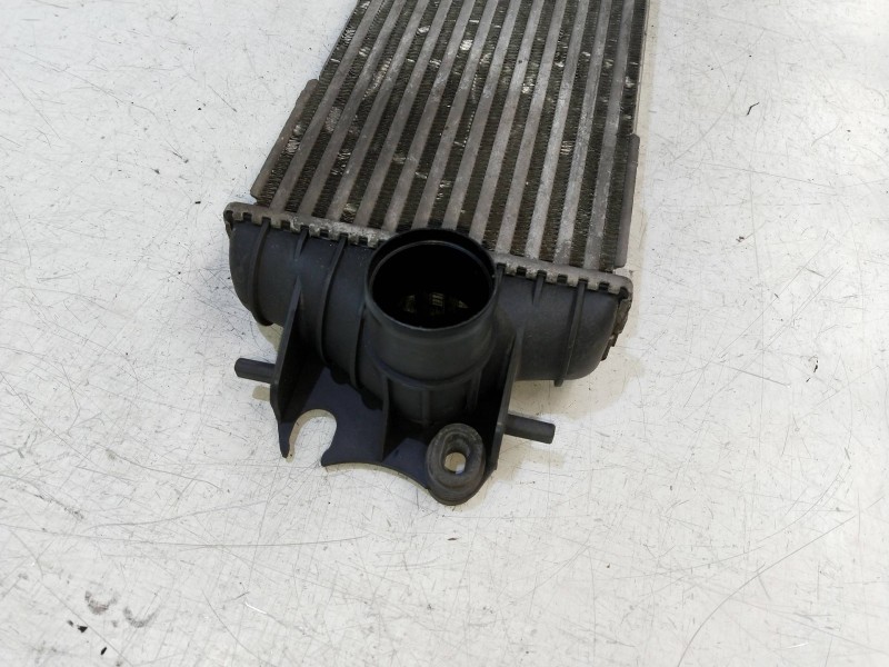 Recambio de intercooler para renault trafic caja cerrada (ab 4.01) referencia OEM IAM 868928GH 7700312903 