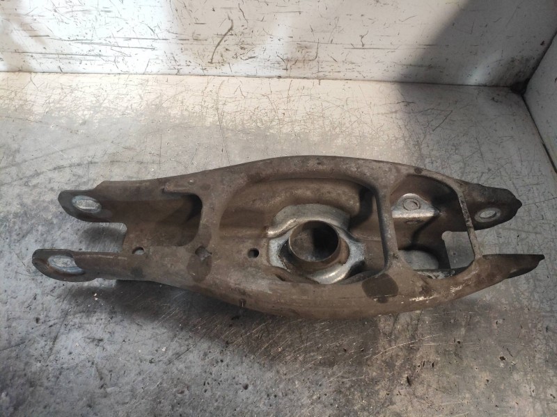 Recambio de brazo suspension inferior trasero derecho para bmw serie 3 coupe (e92) 330i referencia OEM IAM   