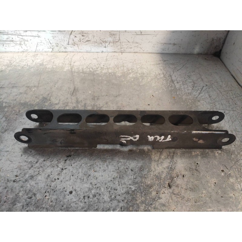 Recambio de brazo suspension superior trasero derecho para bmw serie 3 coupe (e92) 330i referencia OEM IAM 676347703  