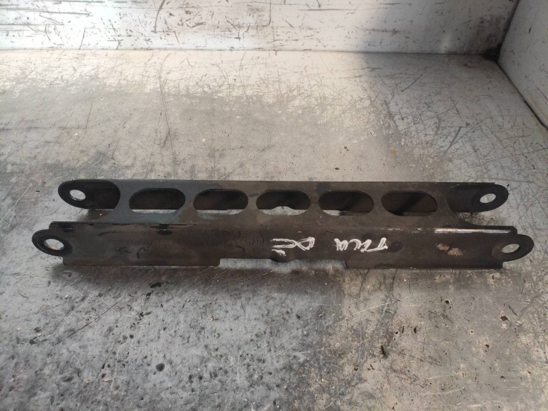 Recambio de brazo suspension superior trasero derecho para bmw serie 3 coupe (e92) 330i referencia OEM IAM 676347703  