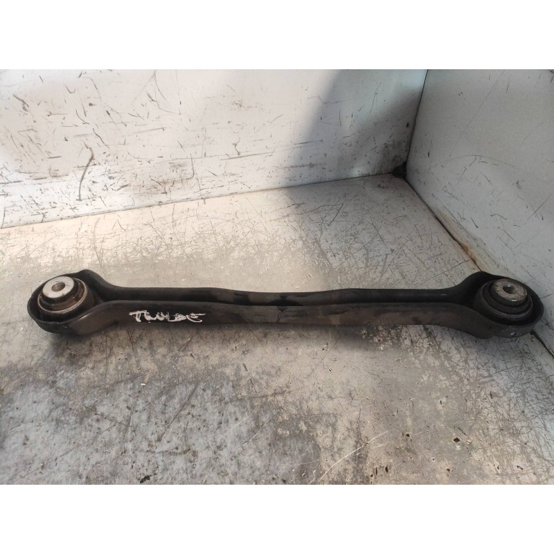 Recambio de brazo suspension superior trasero derecho para bmw serie 3 coupe (e92) 330i referencia OEM IAM 676347111  