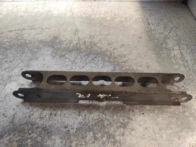 Recambio de brazo suspension superior trasero izquierdo para bmw serie 3 coupe (e92) 330i referencia OEM IAM 6763477  