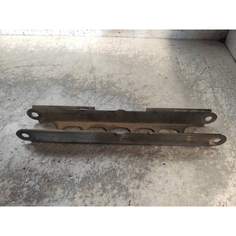 Recambio de brazo suspension superior trasero izquierdo para bmw serie 3 coupe (e92) 330i referencia OEM IAM 6763477  