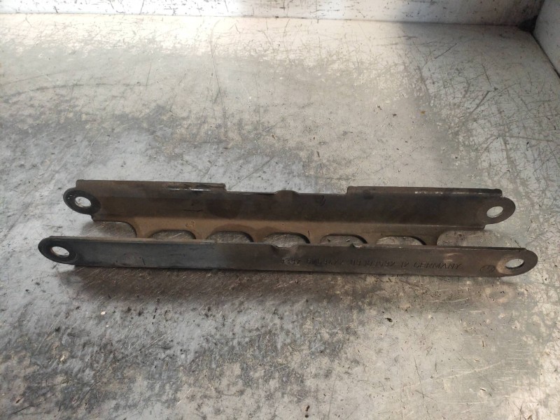 Recambio de brazo suspension superior trasero izquierdo para bmw serie 3 coupe (e92) 330i referencia OEM IAM 6763477  